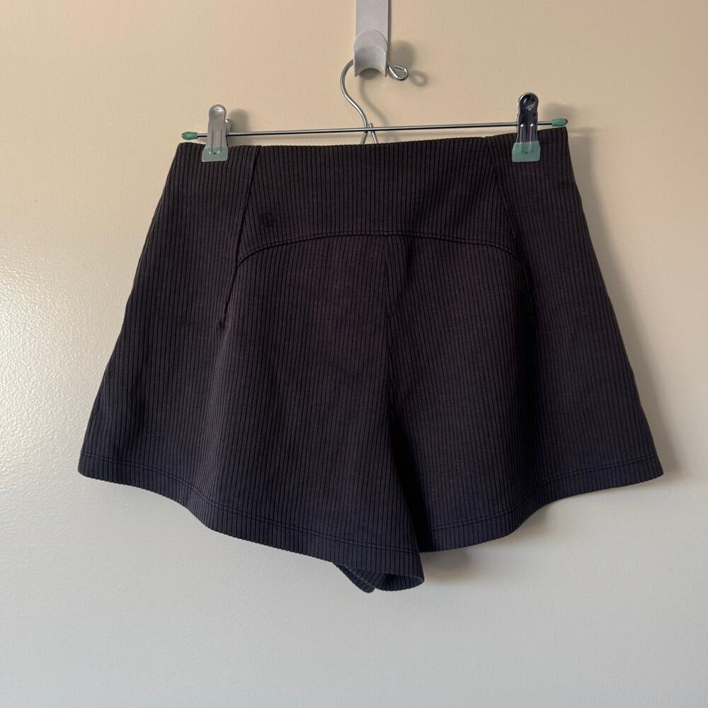 Lululemon Ribbed Softstreme High-Rise Short 2" Black Size 6 - Picture 4 of 6